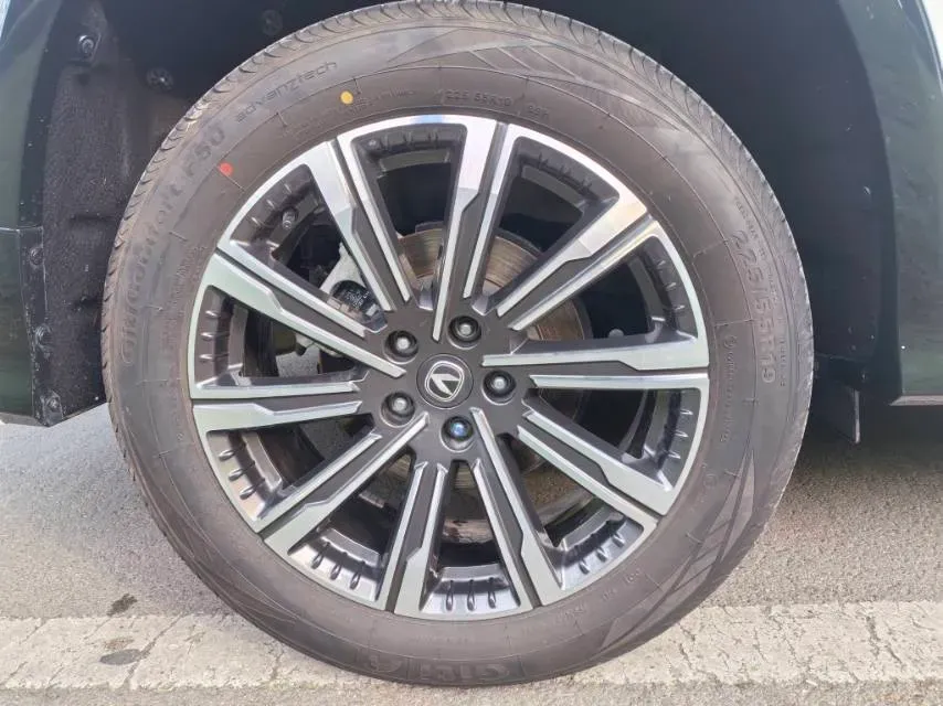 2024 ChangAn CS75 Plus 1.5T 188HP L4 8AT,autocango,china used car exporter,china ev exporter,chinese used car exporter,chinese used ev exporter