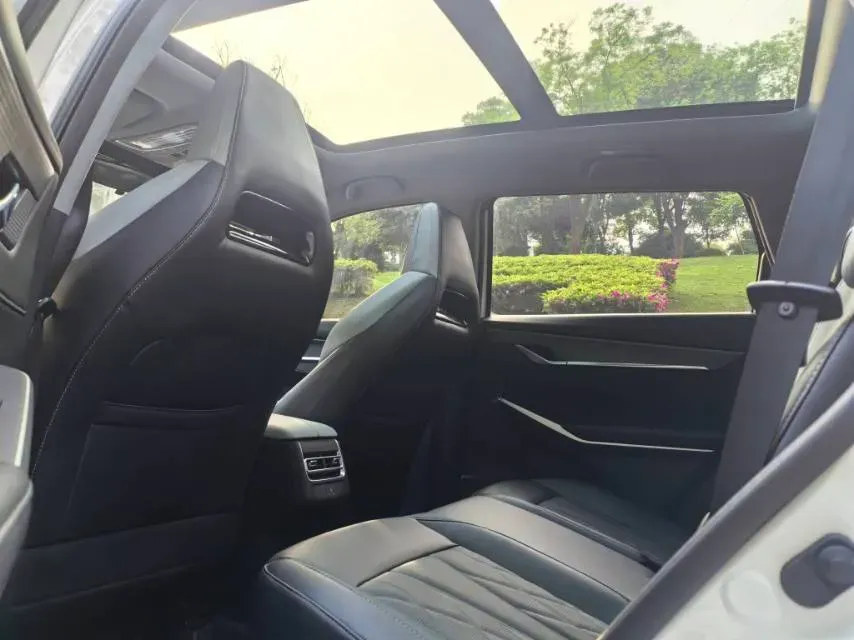 2024 ChangAn CS75 Plus 1.5T 188HP L4 8AT,autocango,china used car exporter,china ev exporter,chinese used car exporter,chinese used ev exporter