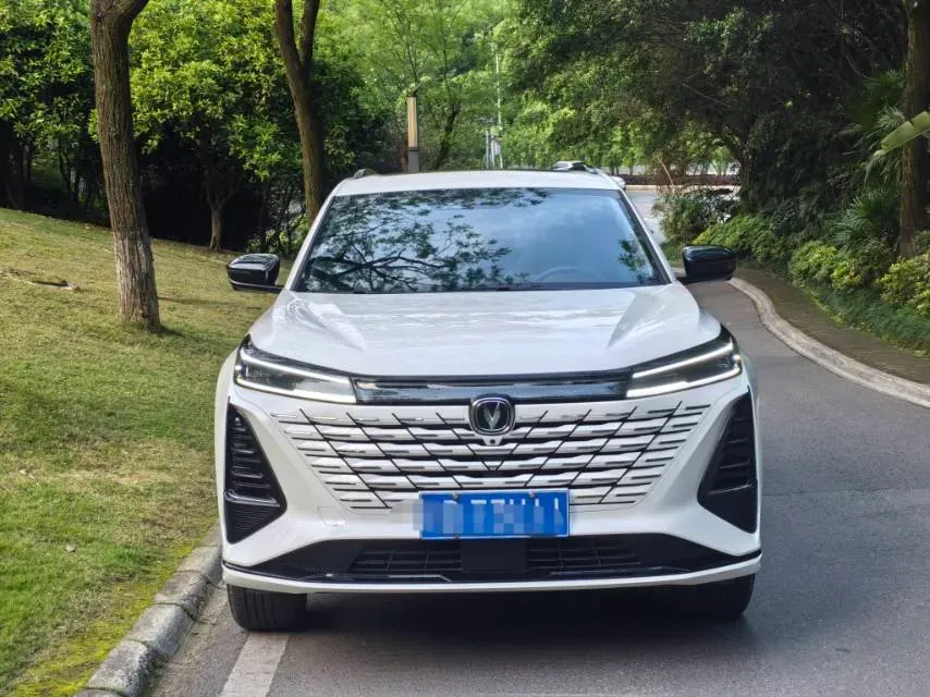 2024 ChangAn CS75 Plus 1.5T 188HP L4 8AT,autocango,china used car exporter,china ev exporter,chinese used car exporter,chinese used ev exporter