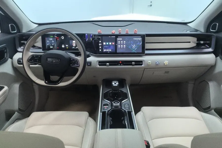 2023 Geely ICON 1.5T 181HP L4 7DCT,autocango,china used car exporter,china ev exporter,chinese used car exporter,chinese used ev exporter