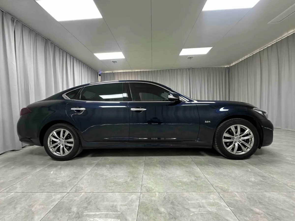 2019 Alfa Romeo Giulia 2.0T 280HP L4 8AT,autocango,china used car exporter,china ev exporter,chinese used car exporter,chinese used ev exporter