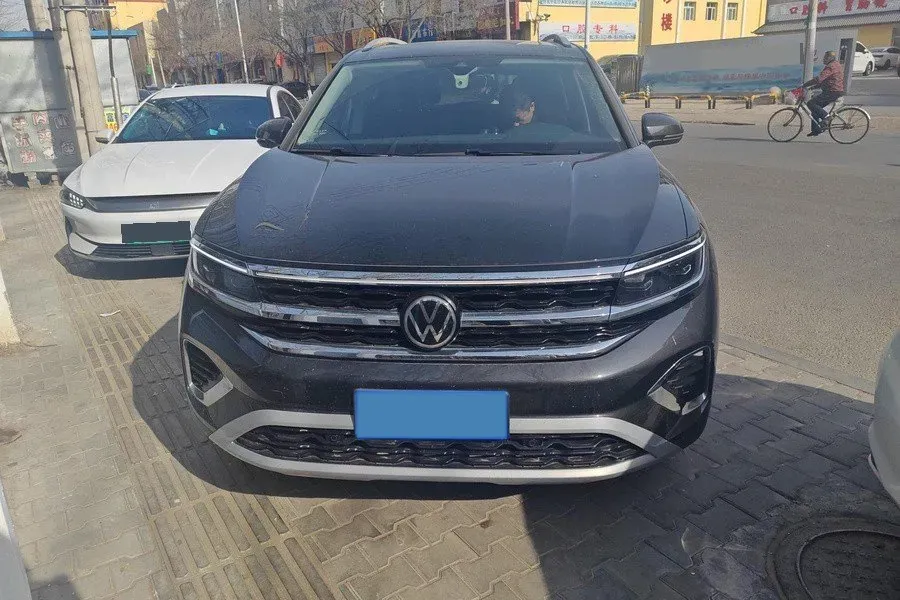 2021 Volkswagen Talagon 2.0T 220HP L4 7DCT,autocango,china used car exporter,china ev exporter,chinese used car exporter,chinese used ev exporter