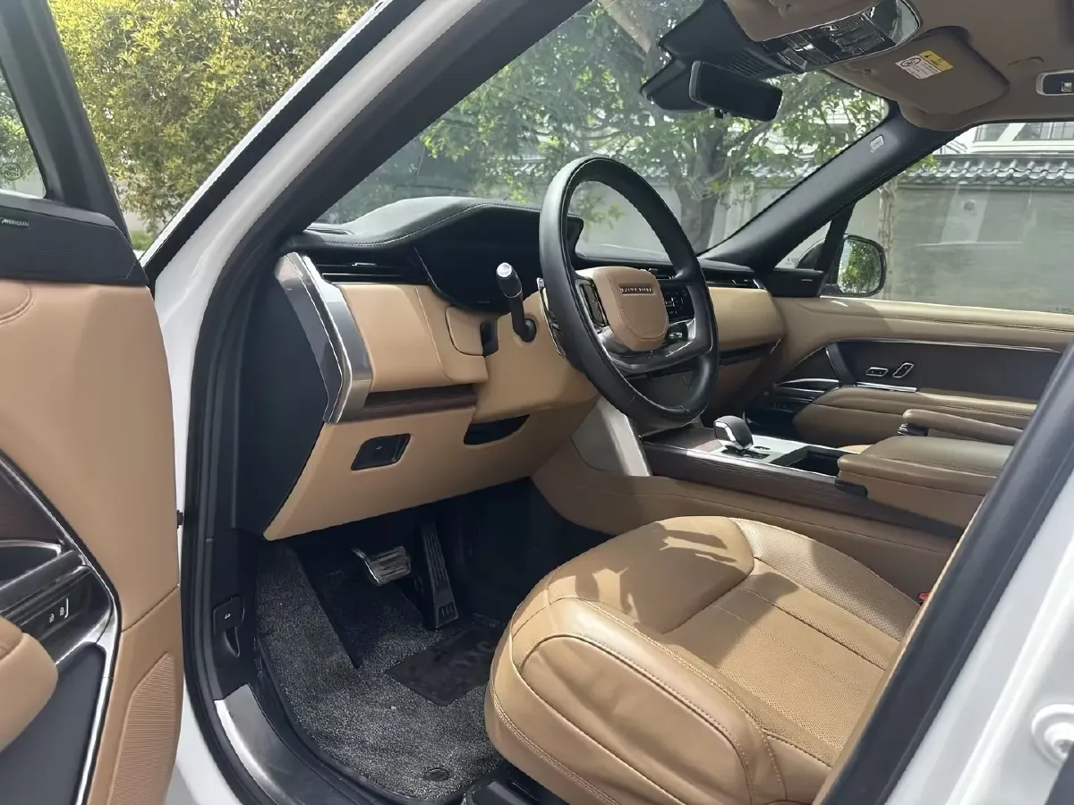 2024 Land Rover Range Rover 3.0T 400HP L6 8AT,autocango,china used car exporter,china ev exporter,chinese used car exporter,chinese used ev exporter