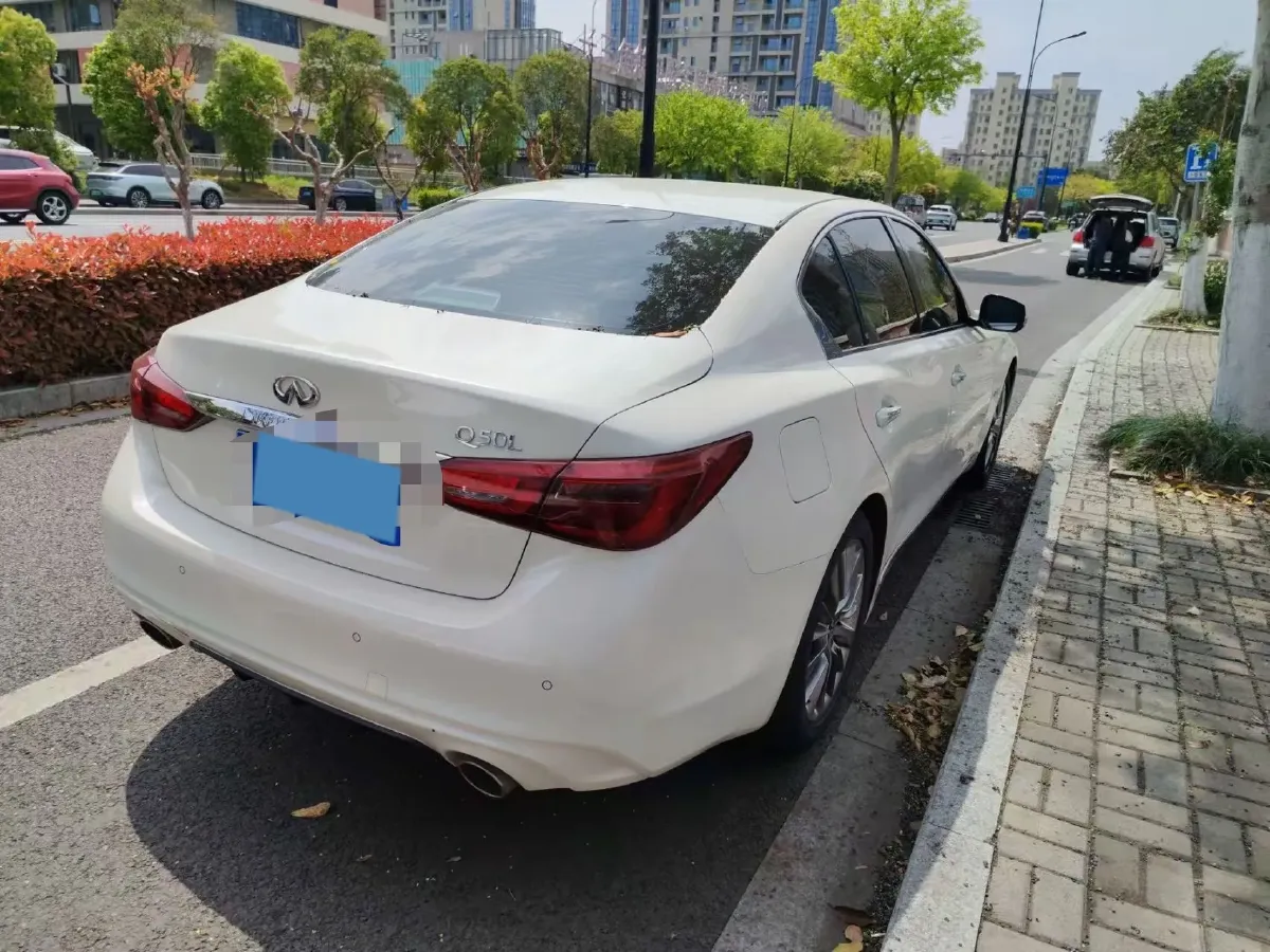 2018 Jeep Grand Commander 2.0T 265HP L4 9AT,autocango,china used car exporter,china ev exporter,chinese used car exporter,chinese used ev exporter