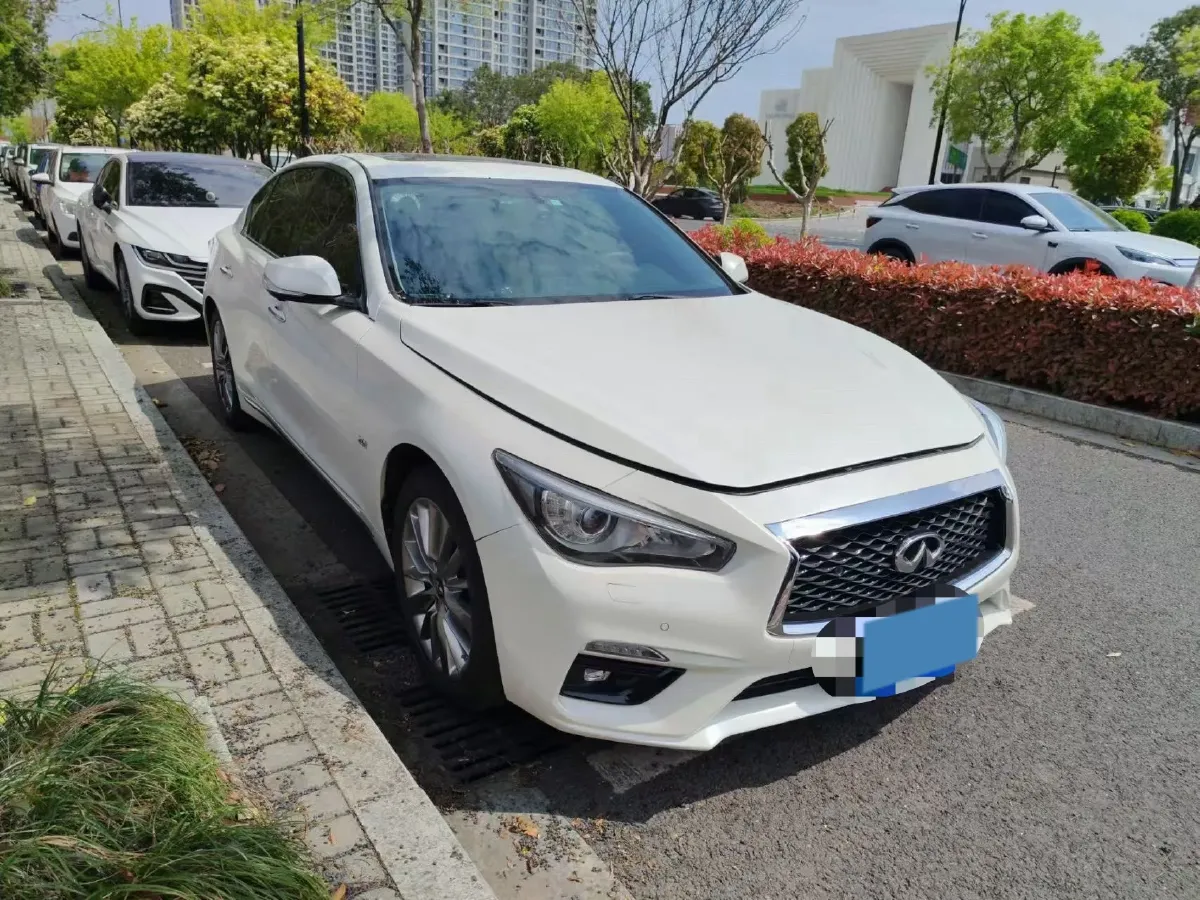 2018 Jeep Grand Commander 2.0T 265HP L4 9AT,autocango,china used car exporter,china ev exporter,chinese used car exporter,chinese used ev exporter