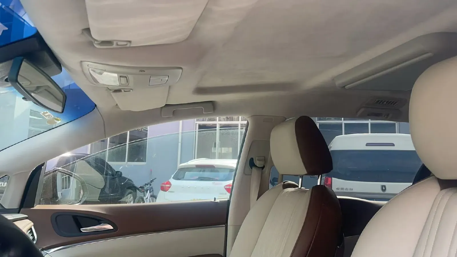 2022 Buick GL8 2.0T 237HP L4 9AT,autocango,china used car exporter,china ev exporter,chinese used car exporter,chinese used ev exporter