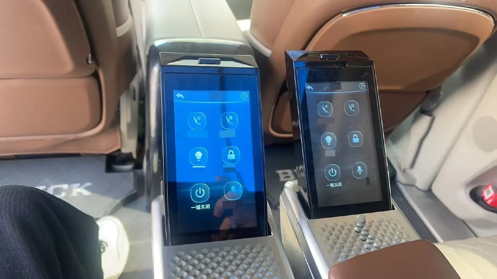 2022 Buick GL8 2.0T 237HP L4 9AT,autocango,china used car exporter,china ev exporter,chinese used car exporter,chinese used ev exporter