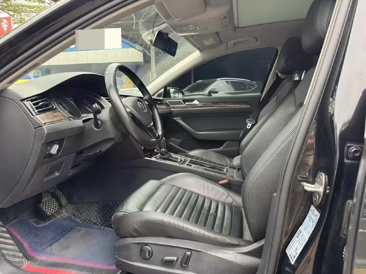 2019 Volkswagen Magotan 2.0T 186HP L4 7DCT,autocango,china used car exporter,china ev exporter,chinese used car exporter,chinese used ev exporter