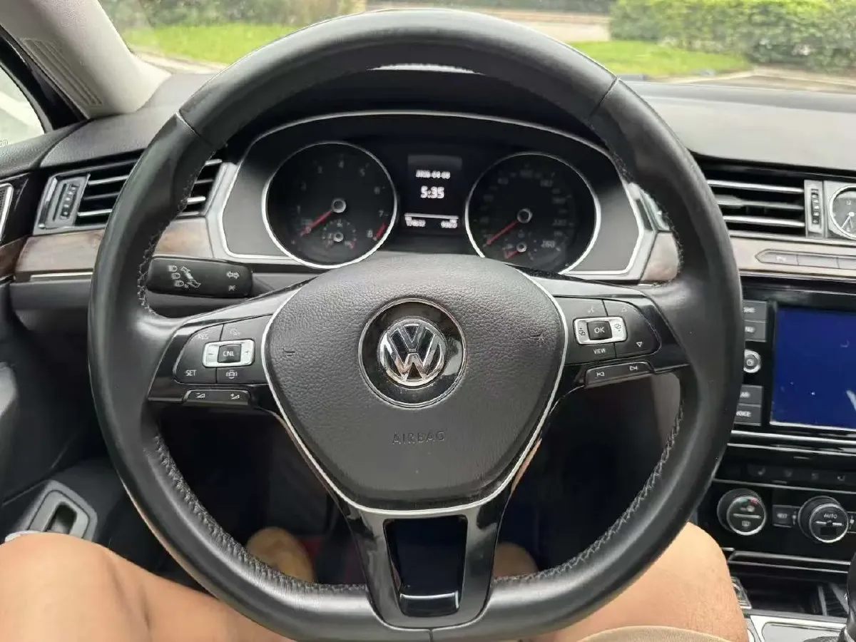 2019 Volkswagen Magotan 2.0T 186HP L4 7DCT,autocango,china used car exporter,china ev exporter,chinese used car exporter,chinese used ev exporter