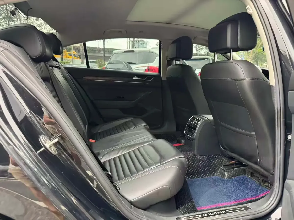 2019 Volkswagen Magotan 2.0T 186HP L4 7DCT,autocango,china used car exporter,china ev exporter,chinese used car exporter,chinese used ev exporter