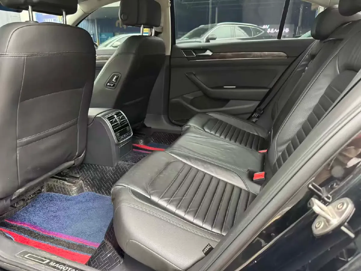 2019 Volkswagen Magotan 2.0T 186HP L4 7DCT,autocango,china used car exporter,china ev exporter,chinese used car exporter,chinese used ev exporter