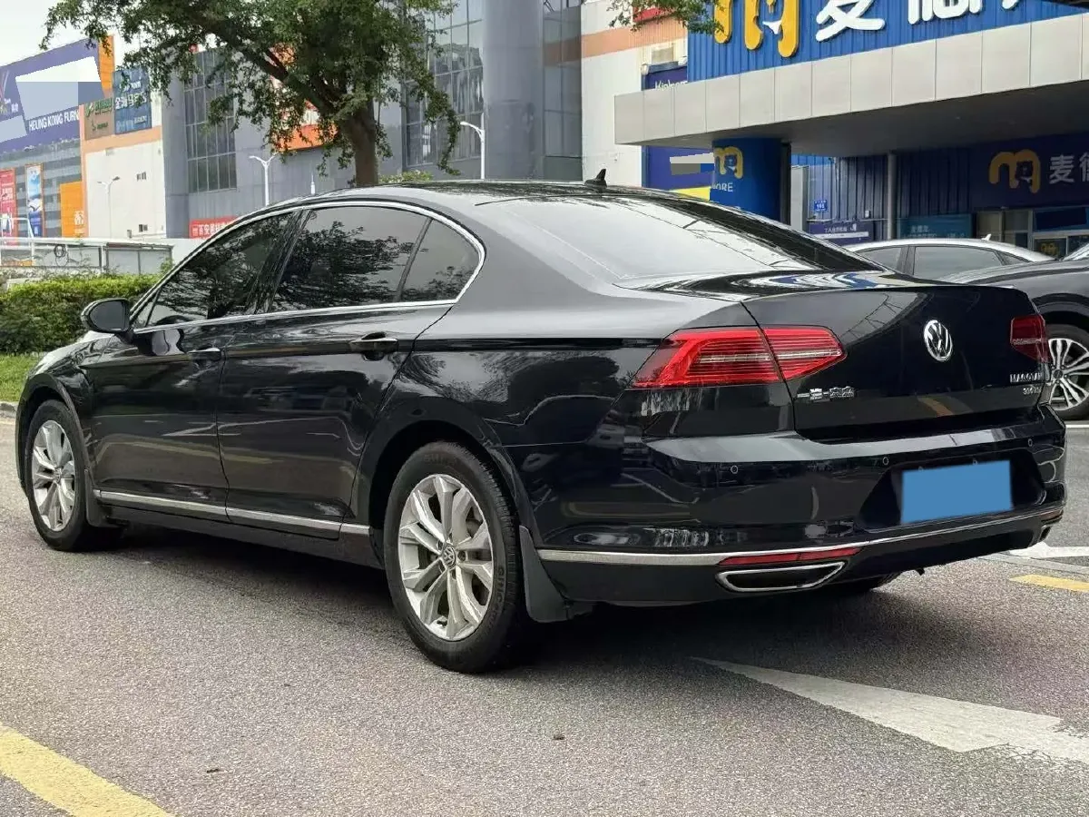 2019 Volkswagen Magotan 2.0T 186HP L4 7DCT,autocango,china used car exporter,china ev exporter,chinese used car exporter,chinese used ev exporter