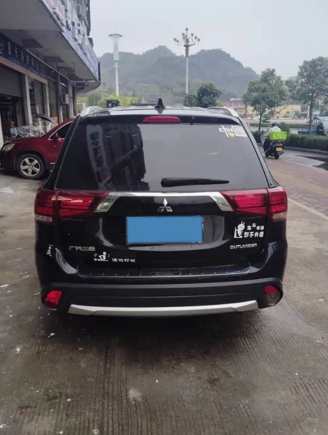 2018 Mitsubishi Outlander 2.0L 166HP L4 CVT,autocango,china used car exporter,china ev exporter,chinese used car exporter,chinese used ev exporter