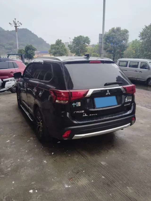 2018 Mitsubishi Outlander 2.0L 166HP L4 CVT,autocango,china used car exporter,china ev exporter,chinese used car exporter,chinese used ev exporter