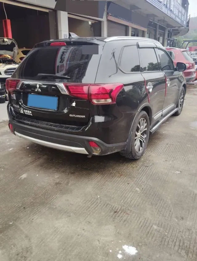 2018 Mitsubishi Outlander 2.0L 166HP L4 CVT,autocango,china used car exporter,china ev exporter,chinese used car exporter,chinese used ev exporter