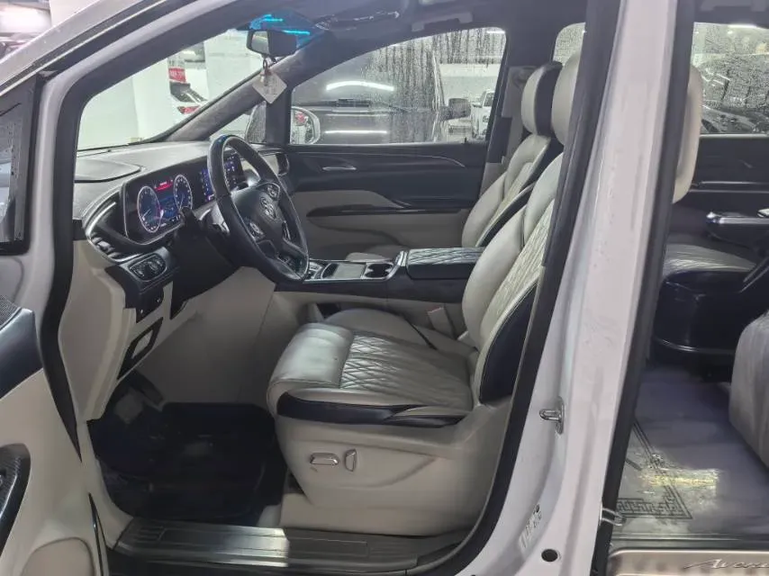 2021 Buick GL8 2.0T 237HP L4 9AT,autocango,china used car exporter,china ev exporter,chinese used car exporter,chinese used ev exporter