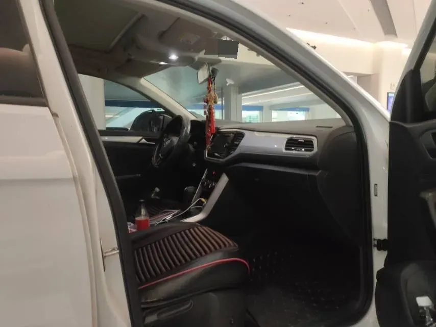 2020 Volkswagen T-Roc 1.4T 131HP L4 7DCT,autocango,china used car exporter,china ev exporter,chinese used car exporter,chinese used ev exporter