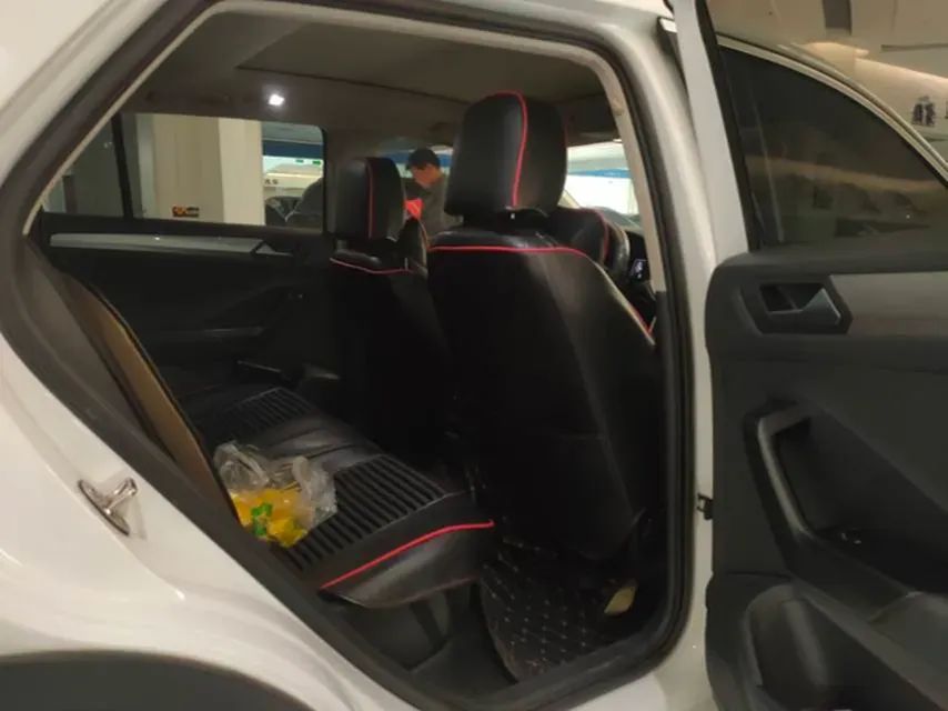 2020 Volkswagen T-Roc 1.4T 131HP L4 7DCT,autocango,china used car exporter,china ev exporter,chinese used car exporter,chinese used ev exporter