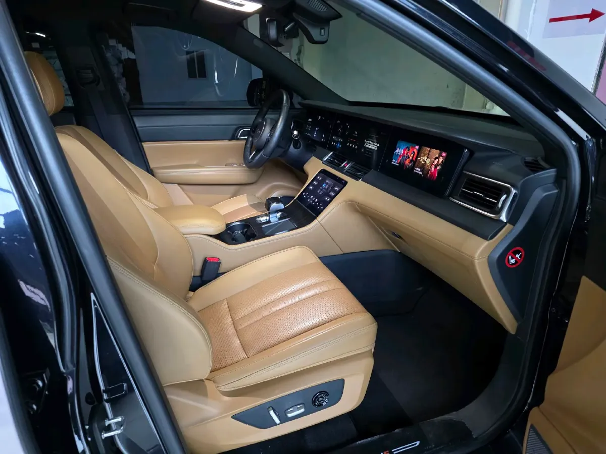 2020 Li ONE Range Extended 131HP REEV 40.5KWH,autocango,china used car exporter,china ev exporter,chinese used car exporter,chinese used ev exporter