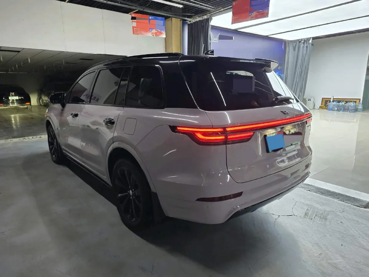 2020 Li ONE Range Extended 131HP REEV 40.5KWH,autocango,china used car exporter,china ev exporter,chinese used car exporter,chinese used ev exporter