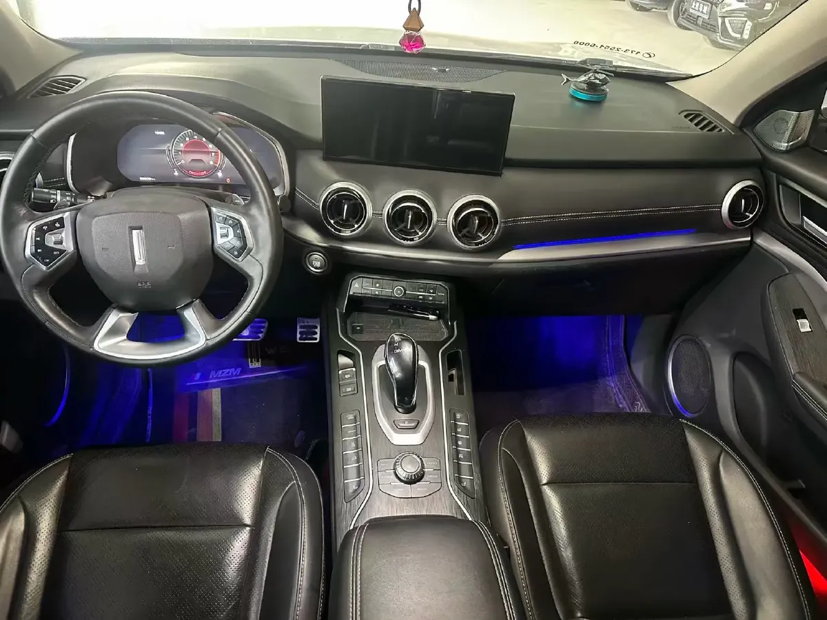 2021 WEY VV6 2.0T 227HP L4 7DCT,autocango,china used car exporter,china ev exporter,chinese used car exporter,chinese used ev exporter