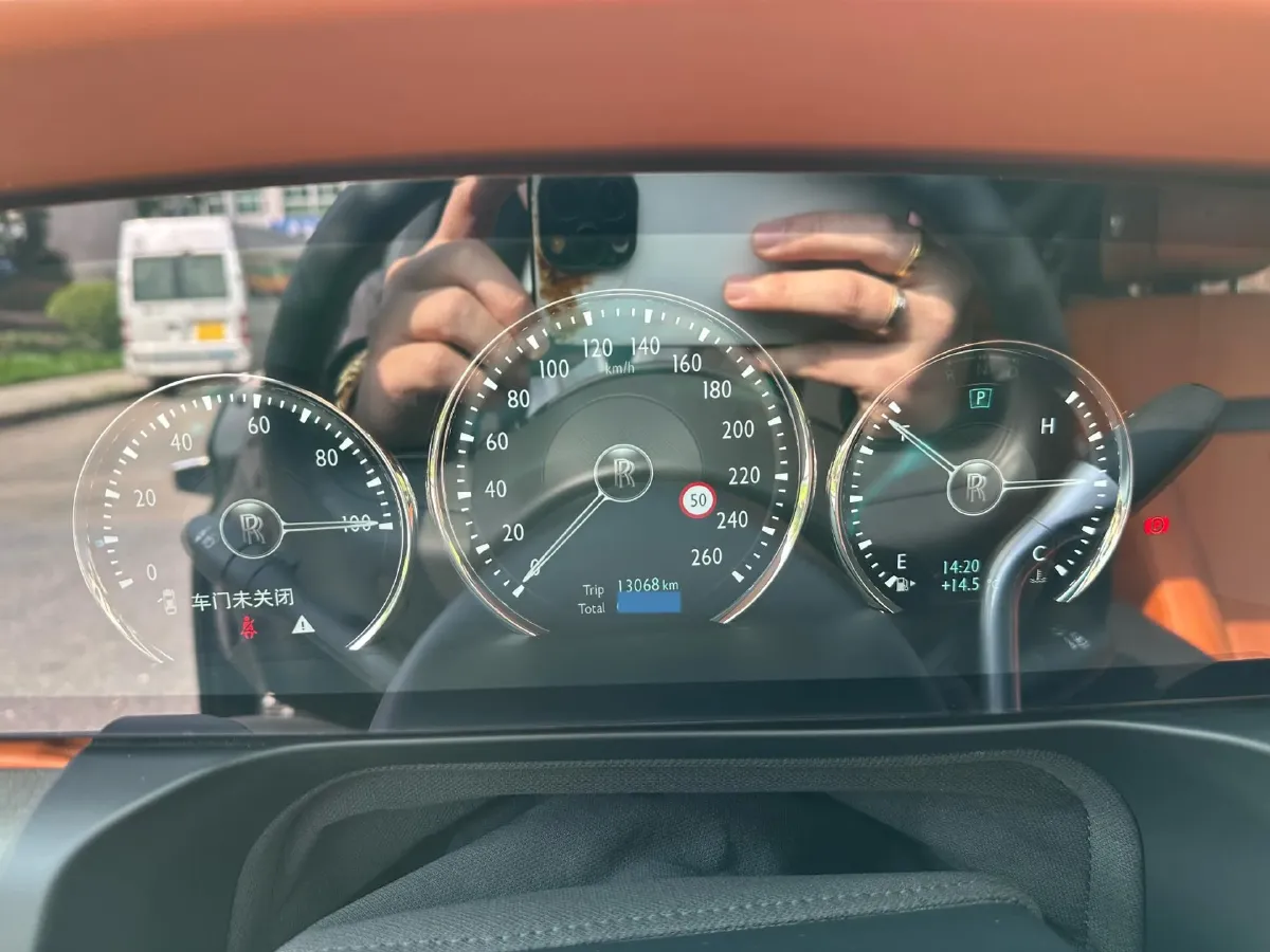 2021 Rolls-Royce Ghost 6.7T 571HP V12 8AT,autocango,china used car exporter,china ev exporter,chinese used car exporter,chinese used ev exporter