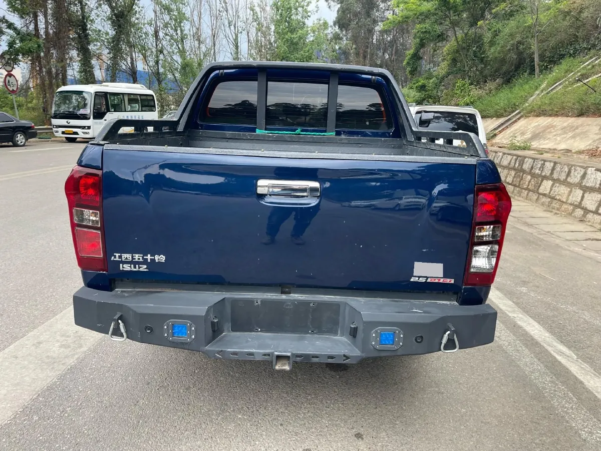 2019 Isuzu LingTuo 2.5T 129HP L4 6MT,autocango,china used car exporter,china ev exporter,chinese used car exporter,chinese used ev exporter