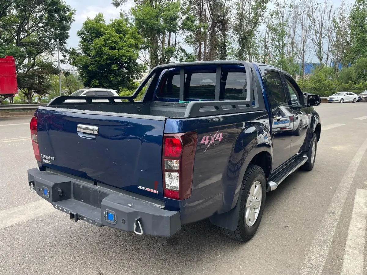2019 Isuzu LingTuo 2.5T 129HP L4 6MT,autocango,china used car exporter,china ev exporter,chinese used car exporter,chinese used ev exporter
