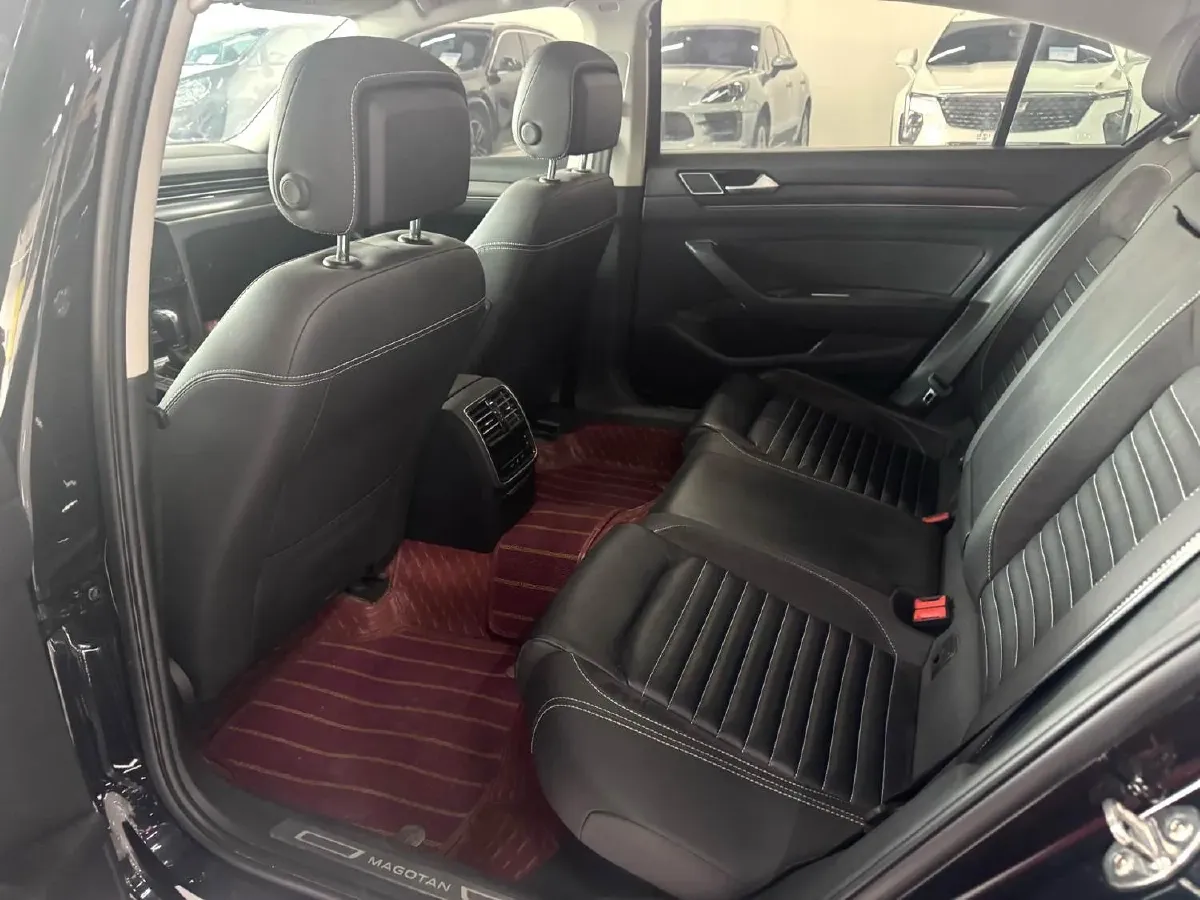 2020 Volkswagen Magotan 2.0T 186HP L4 7DCT,autocango,china used car exporter,china ev exporter,chinese used car exporter,chinese used ev exporter