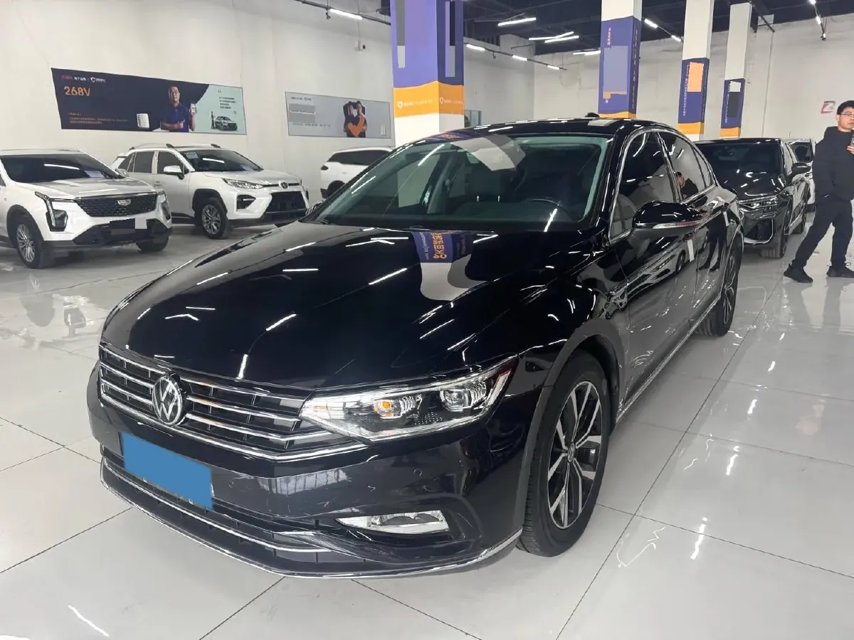 2020 Volkswagen Magotan 2.0T 186HP L4 7DCT,autocango,china used car exporter,china ev exporter,chinese used car exporter,chinese used ev exporter