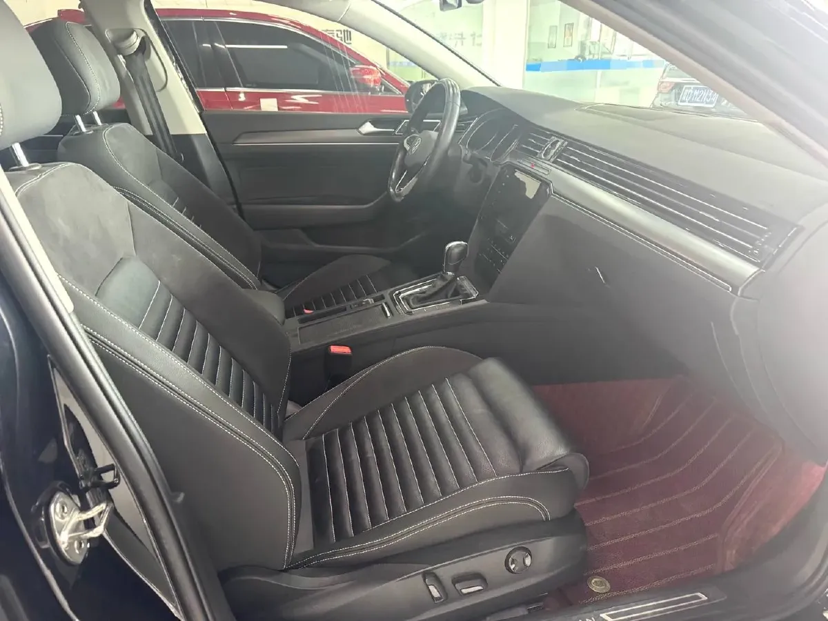 2020 Volkswagen Magotan 2.0T 186HP L4 7DCT,autocango,china used car exporter,china ev exporter,chinese used car exporter,chinese used ev exporter