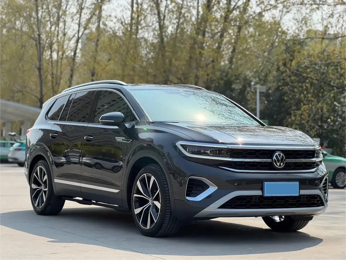2023 Volkswagen Talagon 2.5T 299HP V6 7DCT,autocango,china used car exporter,china ev exporter,chinese used car exporter,chinese used ev exporter