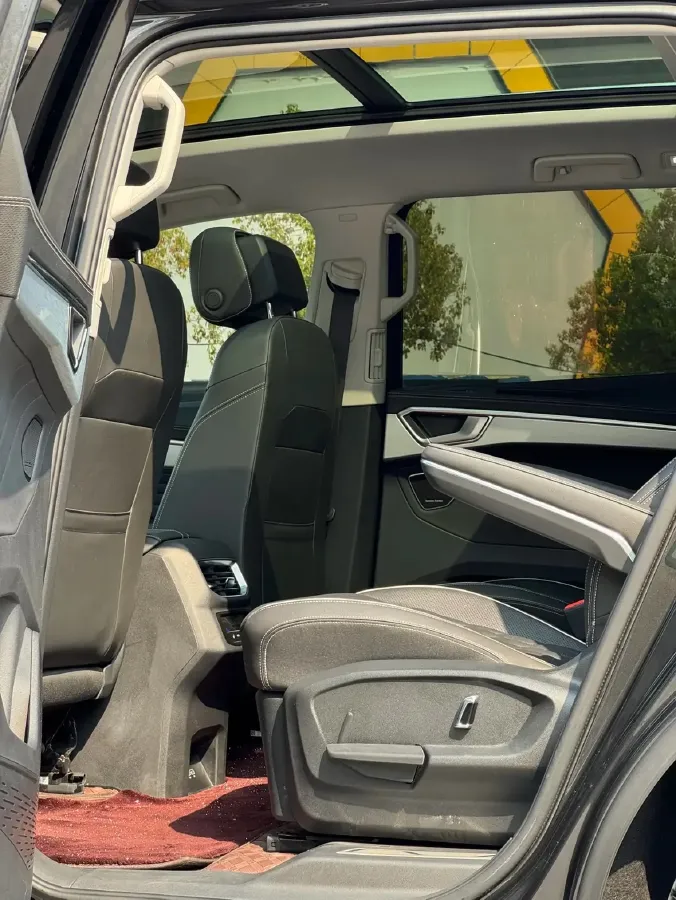 2023 Volkswagen Talagon 2.5T 299HP V6 7DCT,autocango,china used car exporter,china ev exporter,chinese used car exporter,chinese used ev exporter