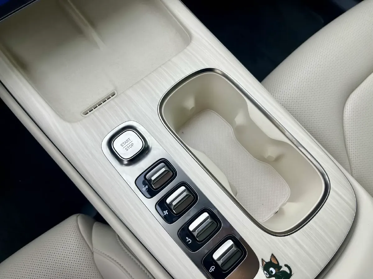 2024 MI SU7 BEV 101KWH,autocango,china used car exporter,china ev exporter,chinese used car exporter,chinese used ev exporter