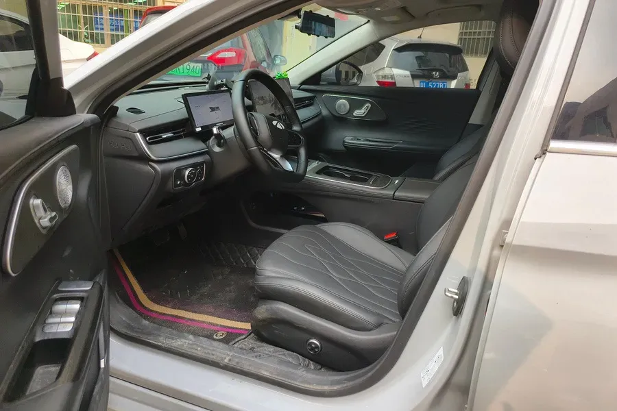 2025 Fulwin FulwinA8L 1.5T 156HP L4 1DHT PHEV 18.67KWH,autocango,china used car exporter,china ev exporter,chinese used car exporter,chinese used ev exporter