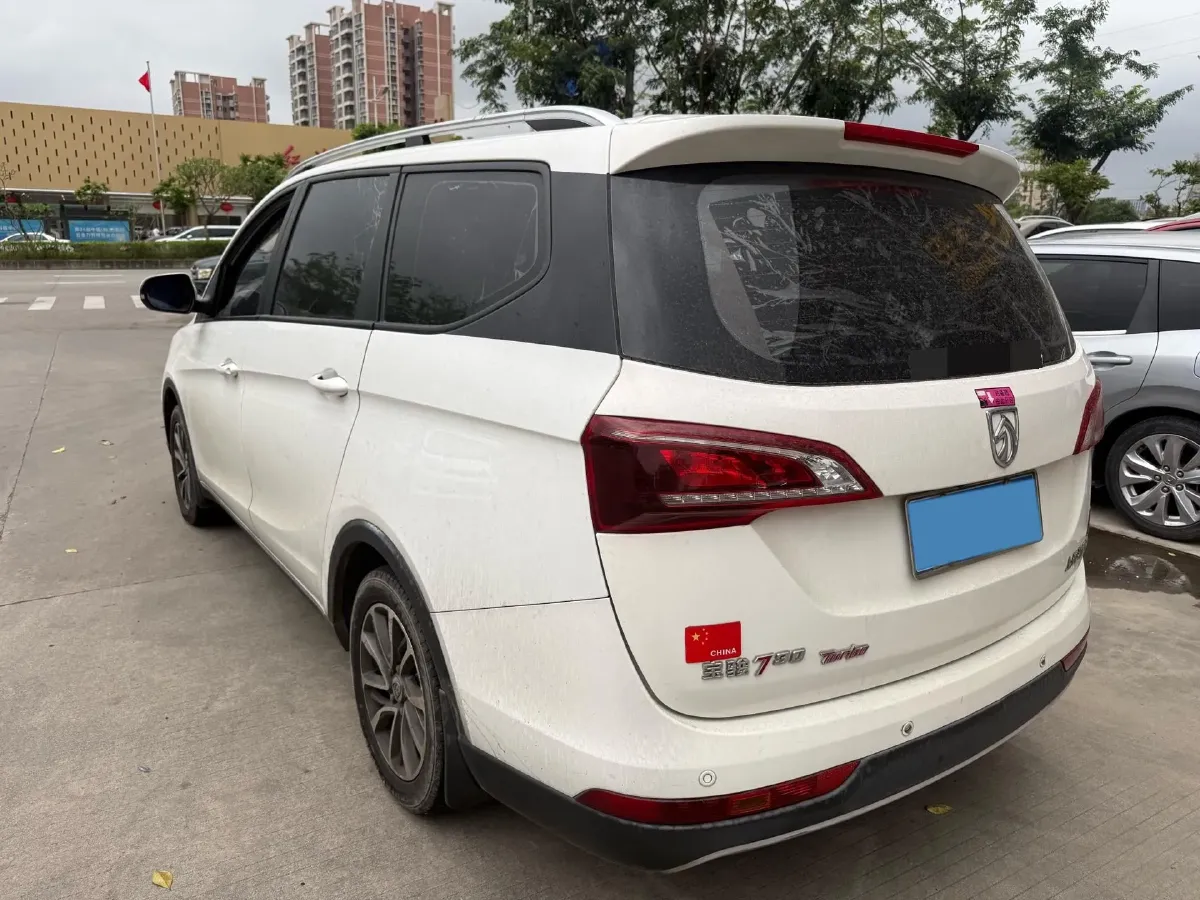 2019 BaoJun 730 1.5T 147HP L4 6MT,autocango,china used car exporter,china ev exporter,chinese used car exporter,chinese used ev exporter