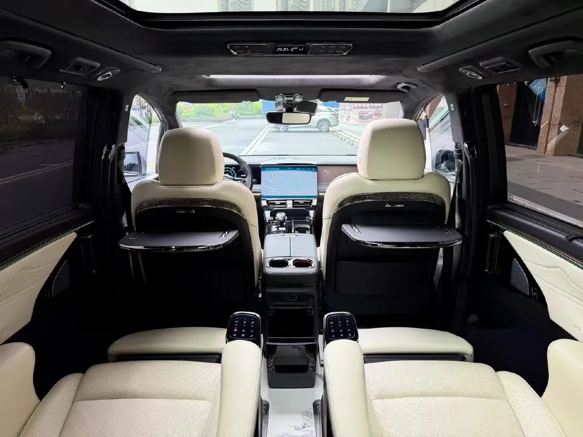 2023 GAC Trumpchi M8 2.0T 190HP L4 E-CVT Hybrid,autocango,china used car exporter,china ev exporter,chinese used car exporter,chinese used ev exporter