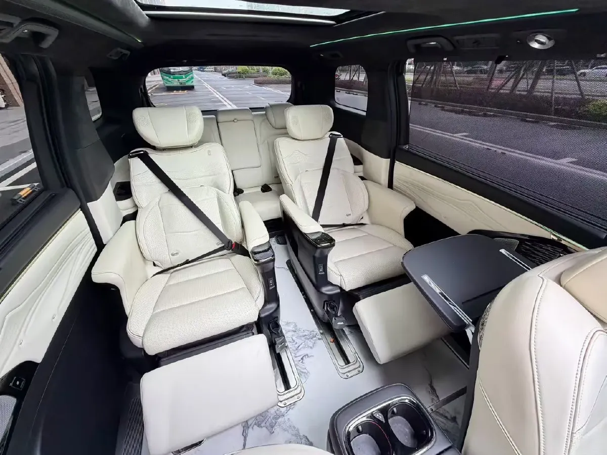 2023 GAC Trumpchi M8 2.0T 190HP L4 E-CVT Hybrid,autocango,china used car exporter,china ev exporter,chinese used car exporter,chinese used ev exporter