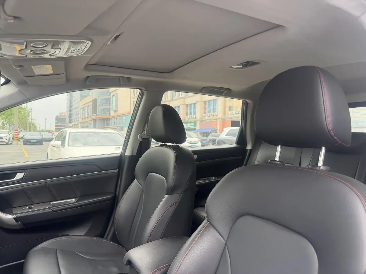 2019 Haval M6 1.5T 150HP L4 7DCT,autocango,china used car exporter,china ev exporter,chinese used car exporter,chinese used ev exporter