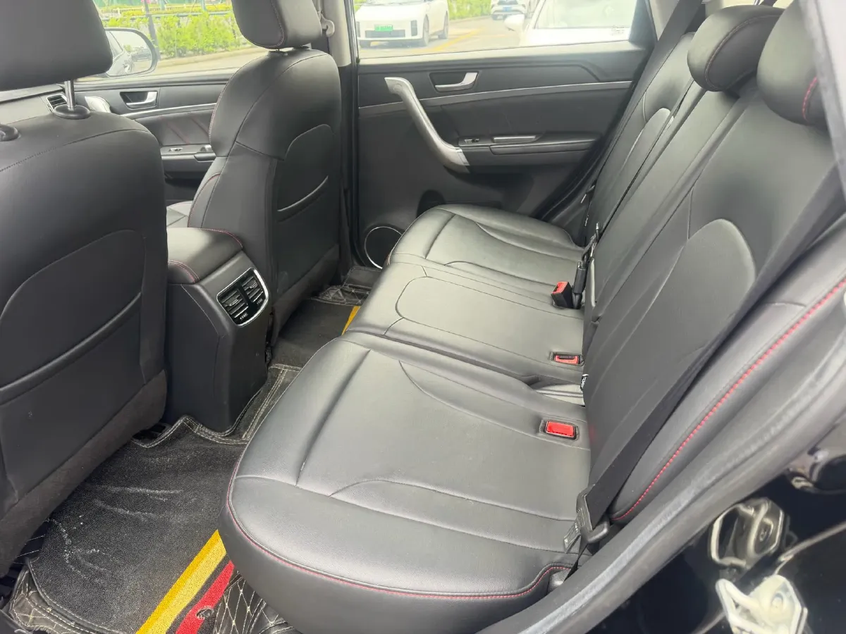 2019 Haval M6 1.5T 150HP L4 7DCT,autocango,china used car exporter,china ev exporter,chinese used car exporter,chinese used ev exporter