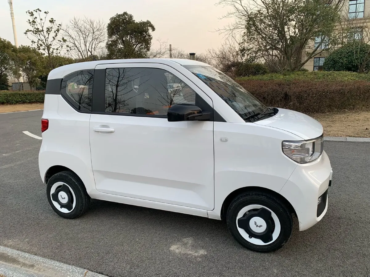 2022 WuLing HongGuang MINI EV BEV 13.8KWH,autocango,china used car exporter,china ev exporter,chinese used car exporter,chinese used ev exporter