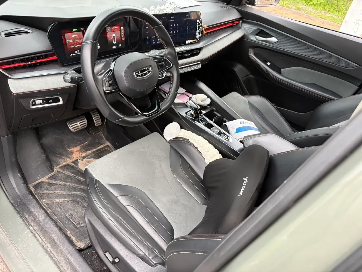 2022 Geely Binray 1.5T 181HP L4 7DCT,autocango,china used car exporter,china ev exporter,chinese used car exporter,chinese used ev exporter