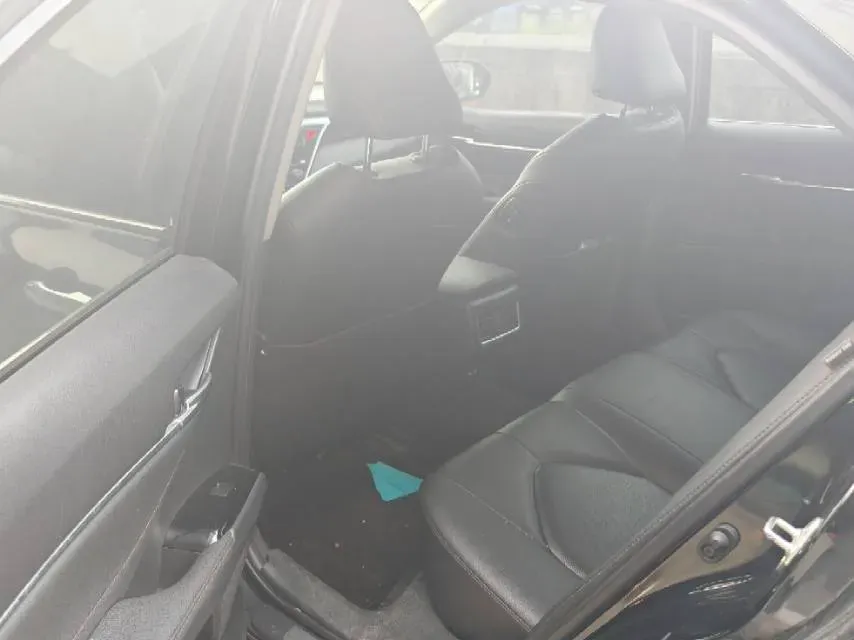 2021 Toyota Camry 2.5L 209HP L4 8AT,autocango,china used car exporter,china ev exporter,chinese used car exporter,chinese used ev exporter