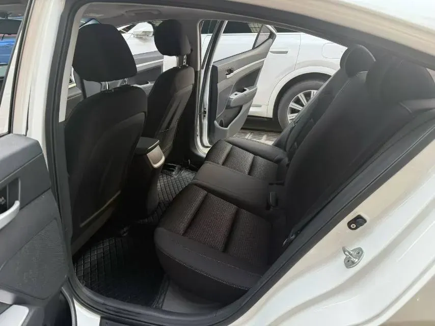 2016 Hyundai Elantra 1.6L 130HP L4 6AT,autocango,china used car exporter,china ev exporter,chinese used car exporter,chinese used ev exporter