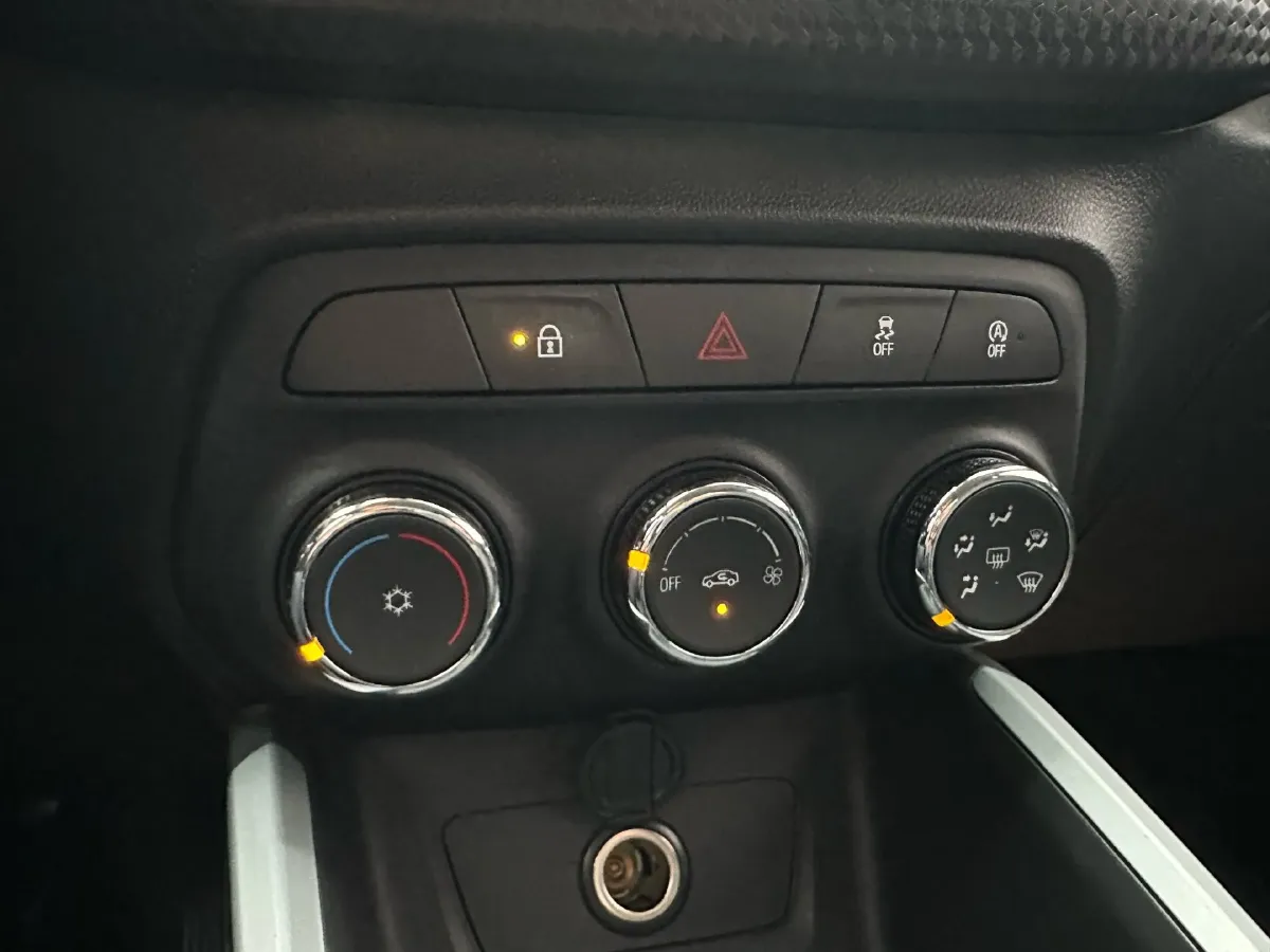 2020 Chevrolet Cavalier 1.0T 125HP L3 6AT,autocango,china used car exporter,china ev exporter,chinese used car exporter,chinese used ev exporter