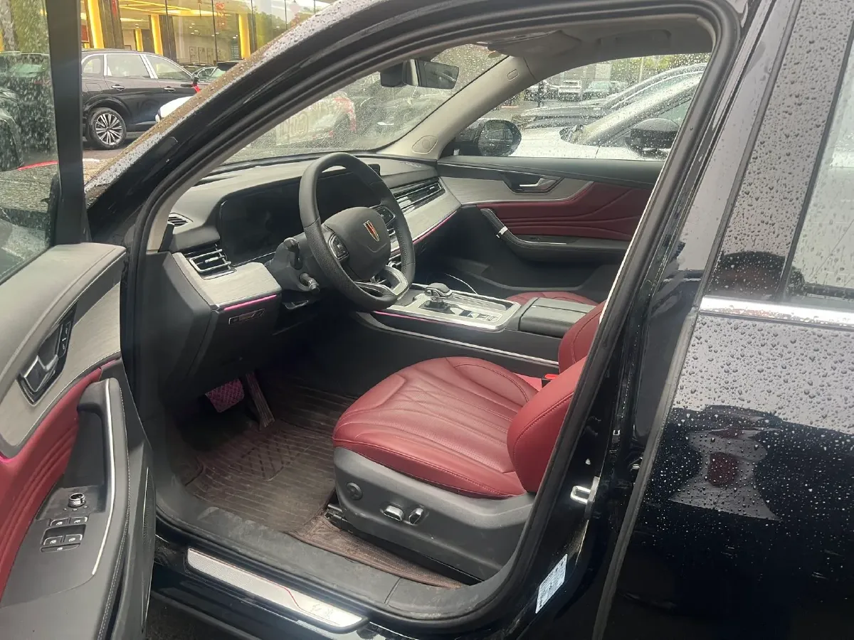 2025 HongQi HS5 2.0T 252HP L4 8AT,autocango,china used car exporter,china ev exporter,chinese used car exporter,chinese used ev exporter