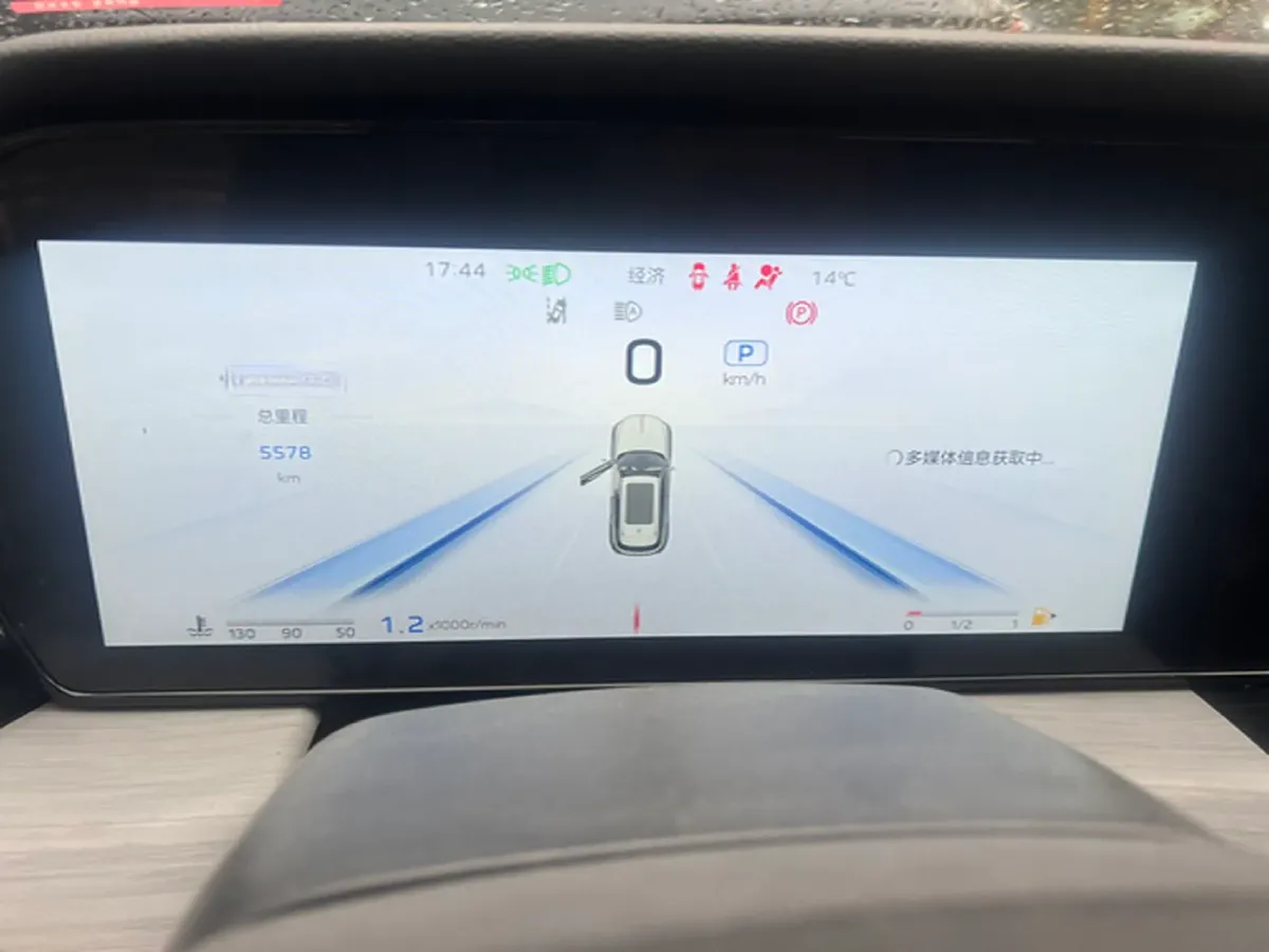 2025 HongQi HS5 2.0T 252HP L4 8AT,autocango,china used car exporter,china ev exporter,chinese used car exporter,chinese used ev exporter