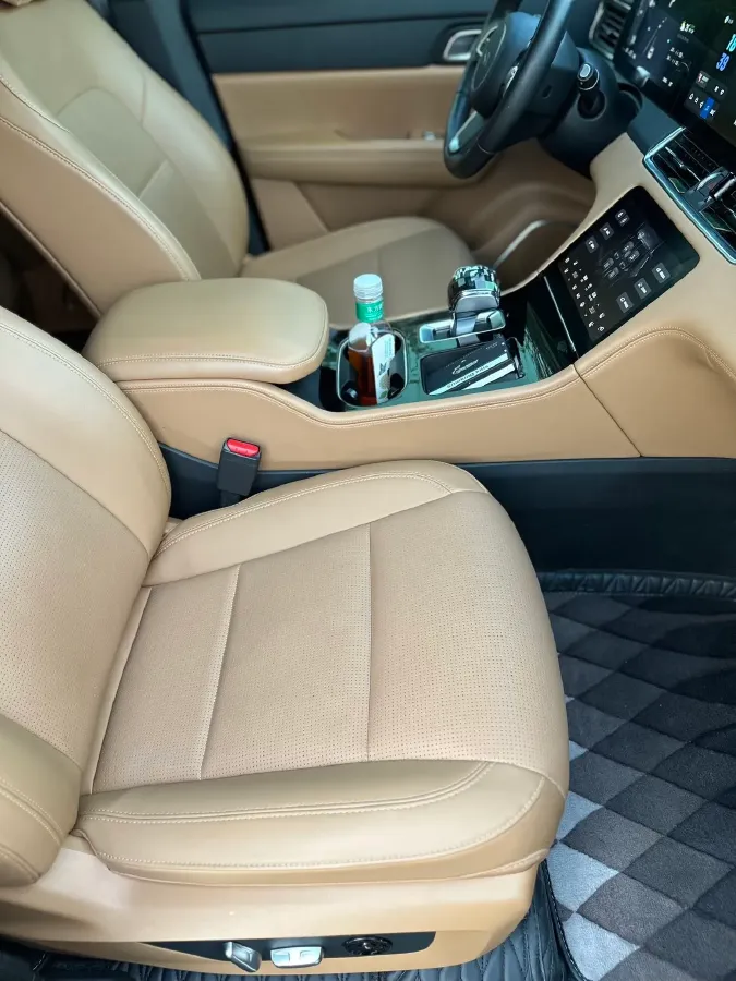 2021 Li ONE Range Extended 131HP REEV 40.5KWH,autocango,china used car exporter,china ev exporter,chinese used car exporter,chinese used ev exporter