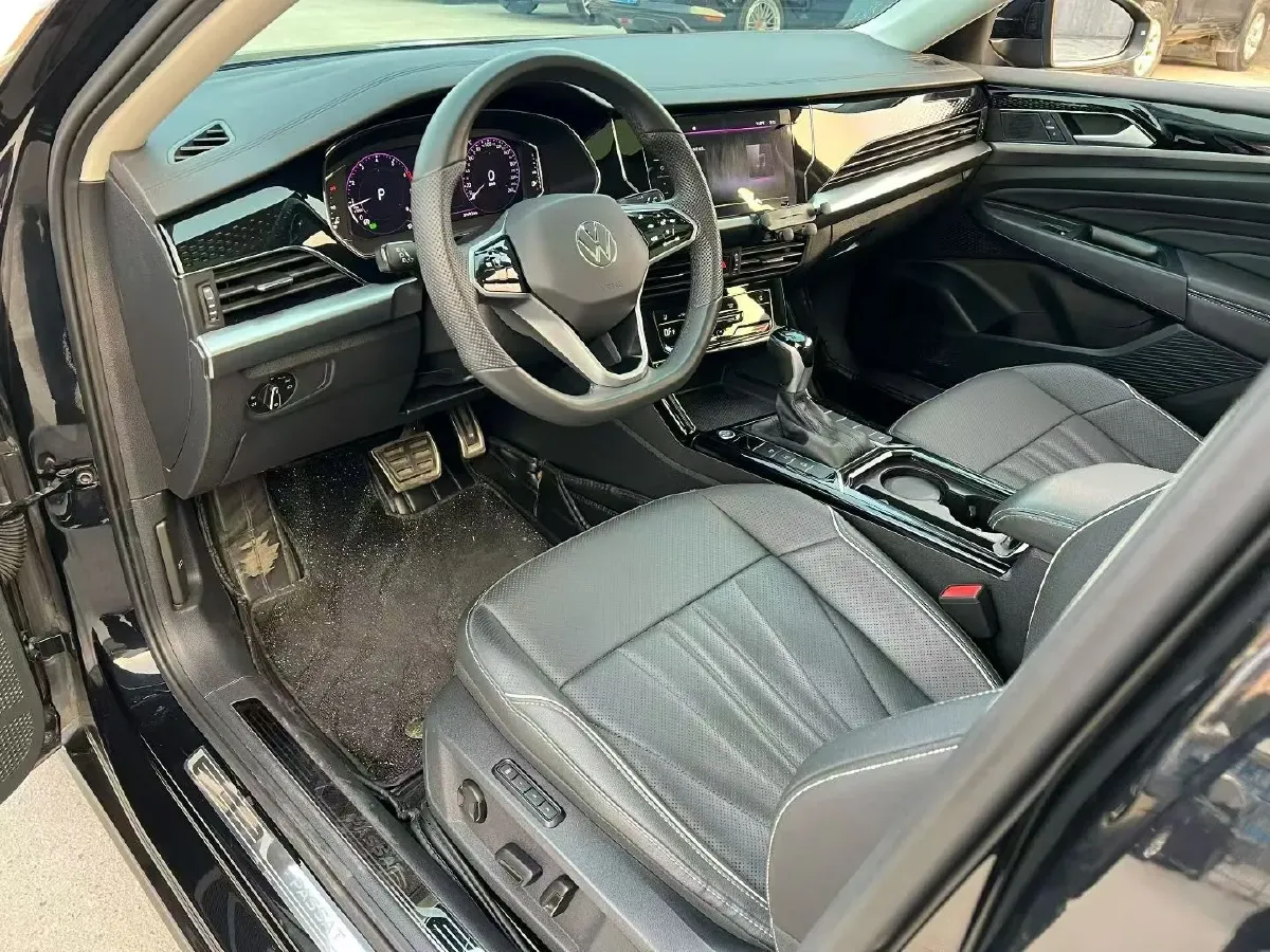 2024 Volkswagen Passat 2.0T 186HP L4 7DCT,autocango,china used car exporter,china ev exporter,chinese used car exporter,chinese used ev exporter