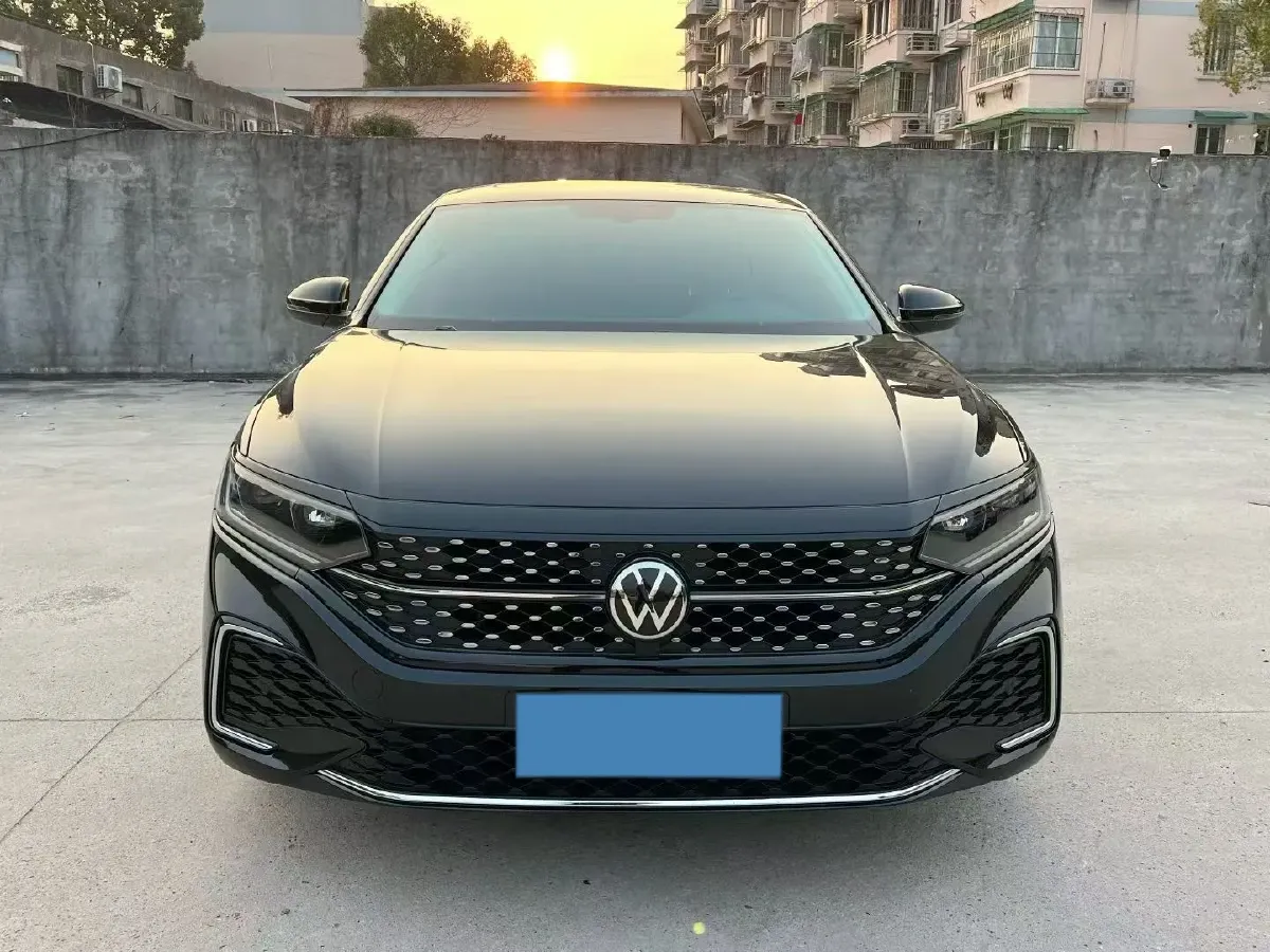 2024 Volkswagen Passat 2.0T 186HP L4 7DCT,autocango,china used car exporter,china ev exporter,chinese used car exporter,chinese used ev exporter